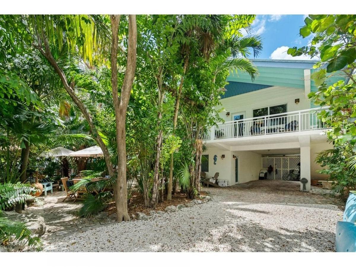 Picture of Home For Sale in Plantation Key, Florida, United States