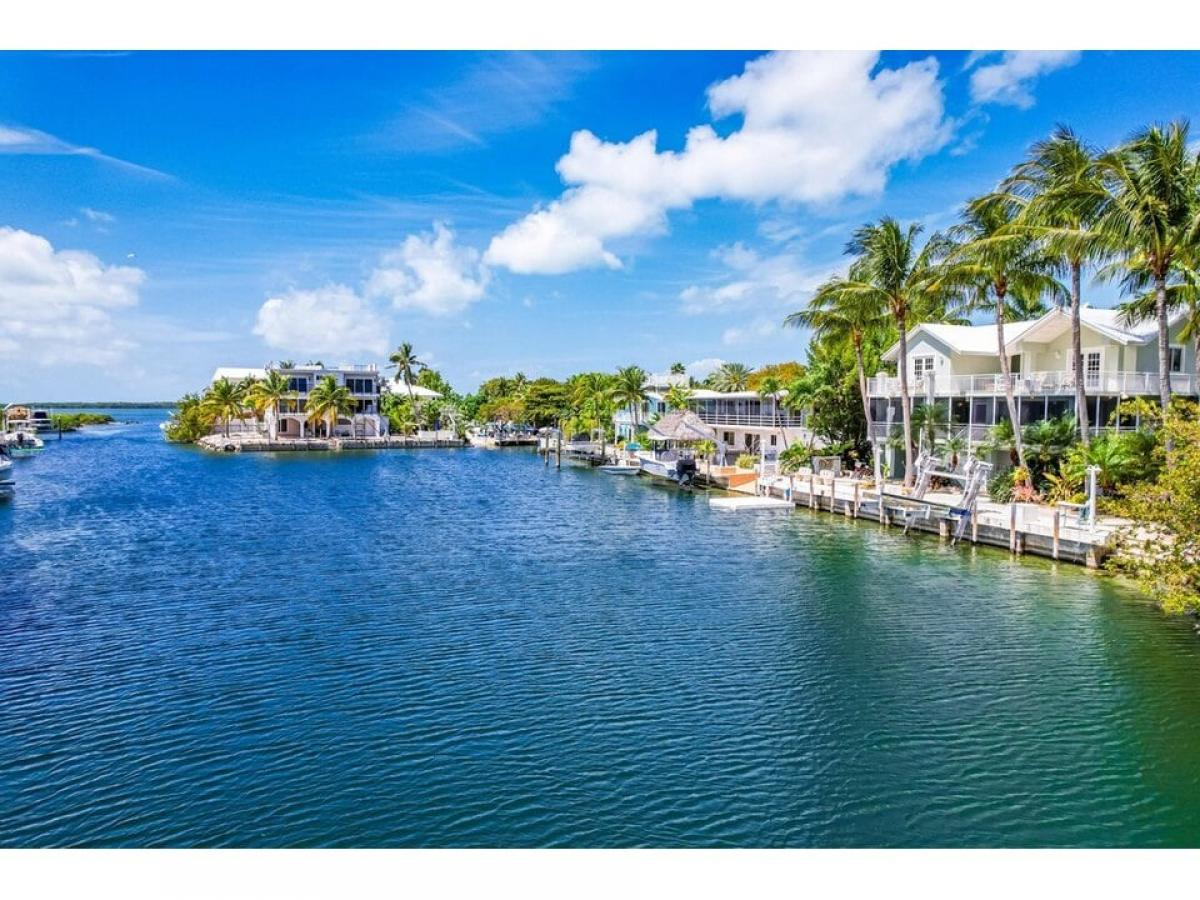 Picture of Home For Sale in Plantation Key, Florida, United States