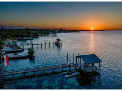 Home For Sale in Plantation Key, Florida