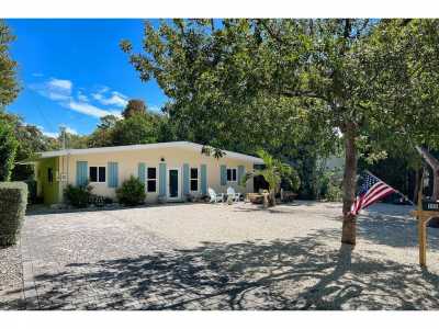 Home For Sale in Plantation Key, Florida