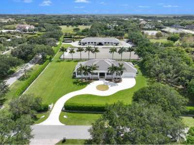 Home For Sale in Wellington, Florida