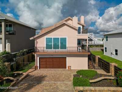 Home For Sale in New Smyrna Beach, Florida