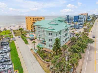 Home For Sale in New Smyrna Beach, Florida