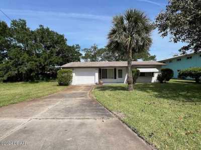 Home For Sale in New Smyrna Beach, Florida