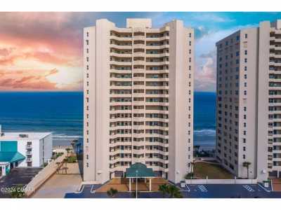 Home For Sale in Daytona Beach Shores, Florida