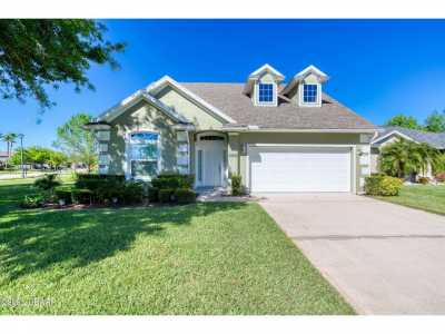 Home For Sale in Daytona Beach, Florida