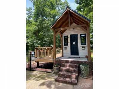 Home For Sale in Statesville, North Carolina