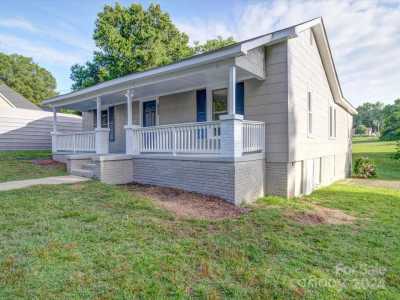 Home For Sale in Albemarle, North Carolina