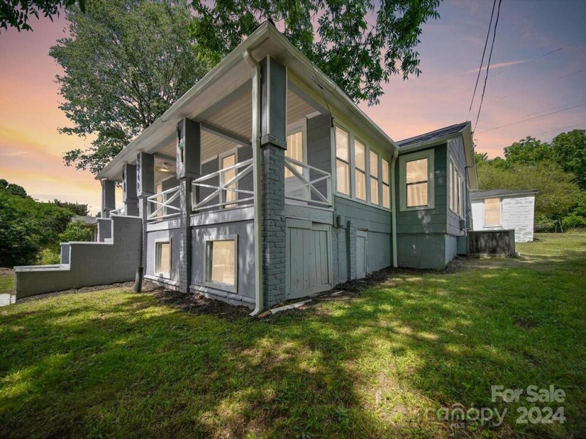 Picture of Home For Sale in Albemarle, North Carolina, United States