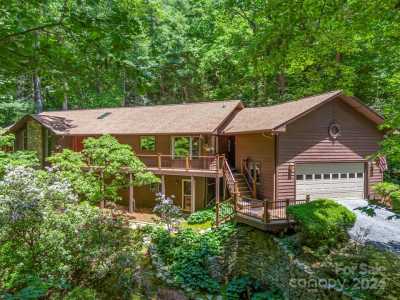 Home For Sale in Flat Rock, North Carolina