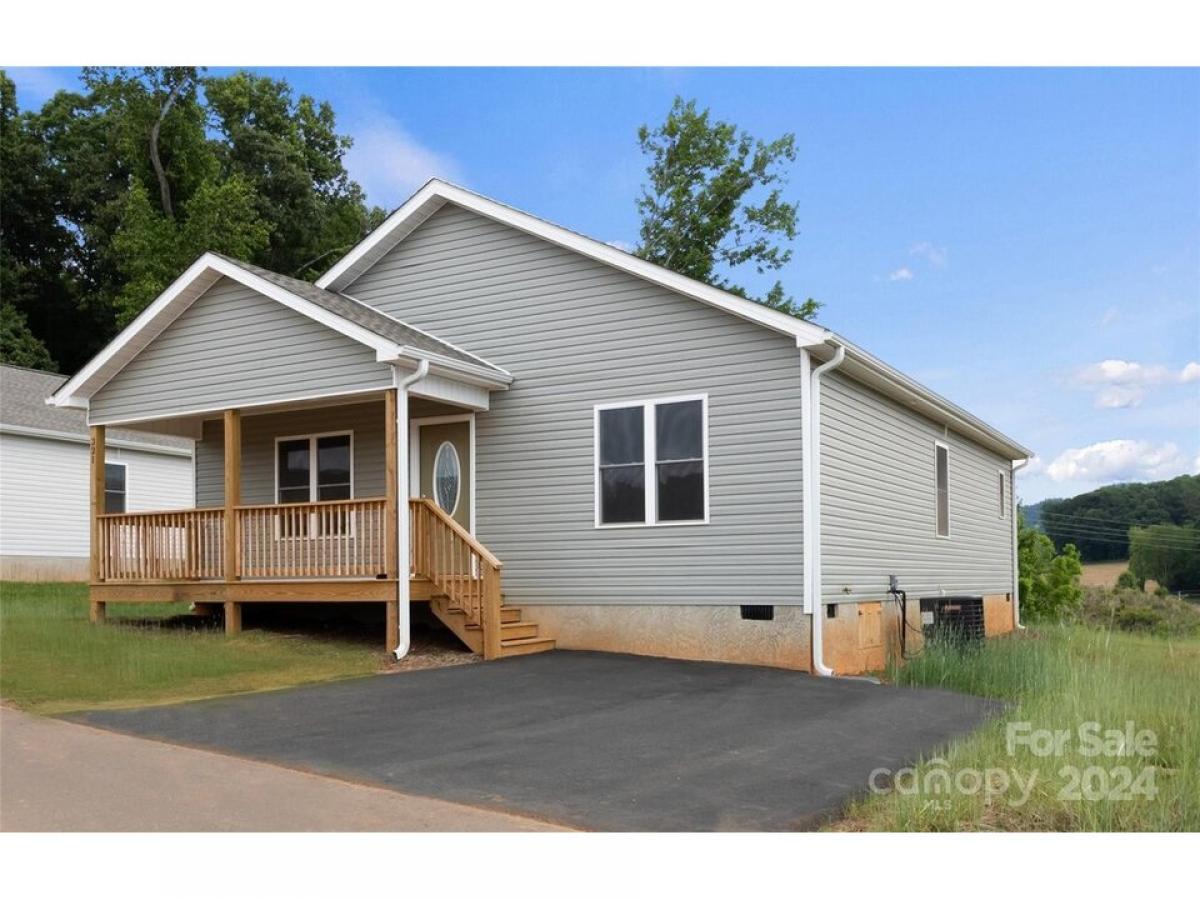 Picture of Home For Sale in Mars Hill, North Carolina, United States