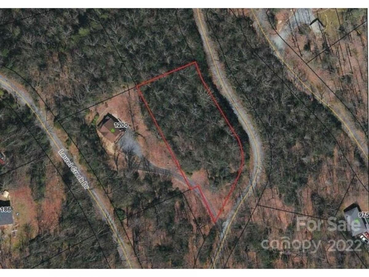 Picture of Residential Land For Sale in Hendersonville, North Carolina, United States