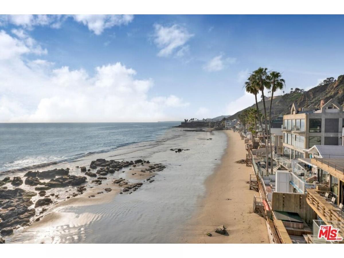 Picture of Home For Sale in Malibu, California, United States