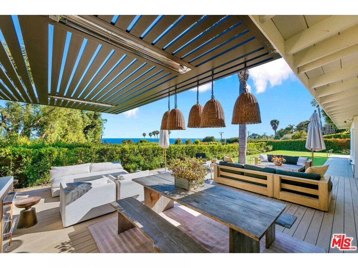 Picture of Home For Sale in Malibu, California, United States