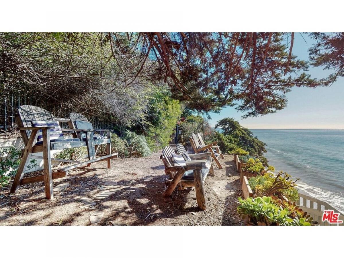 Picture of Home For Sale in Malibu, California, United States