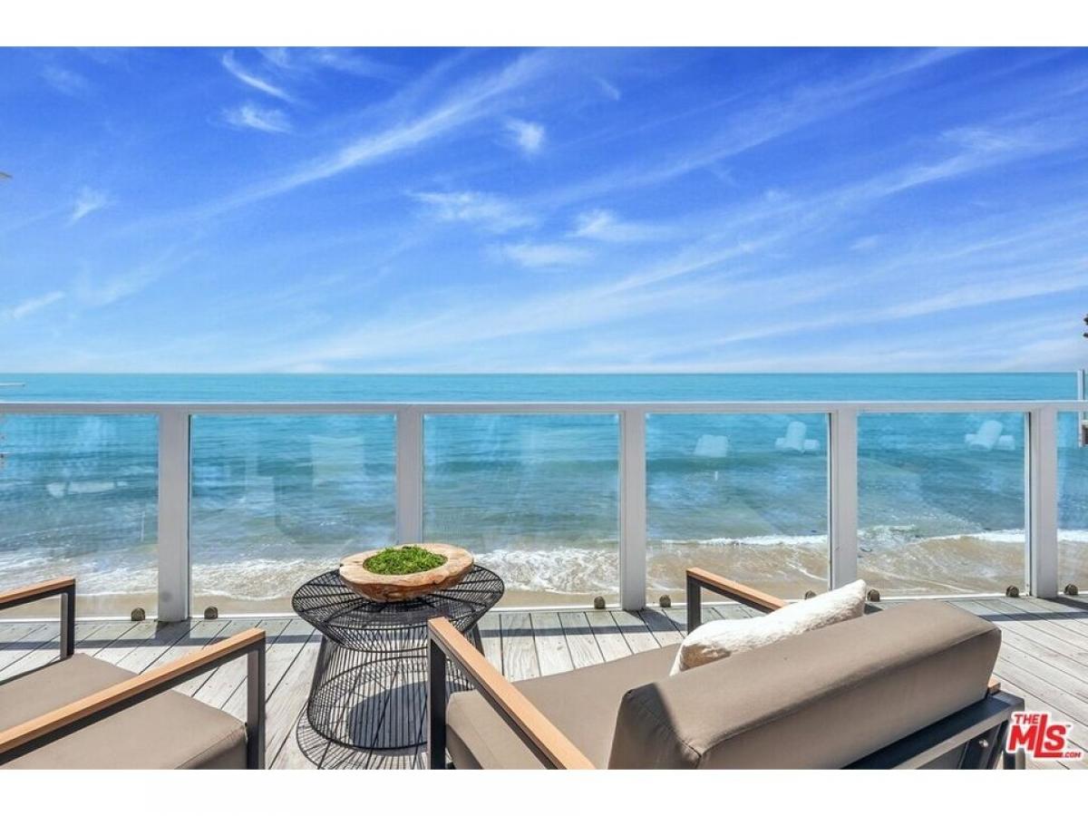 Picture of Home For Sale in Malibu, California, United States