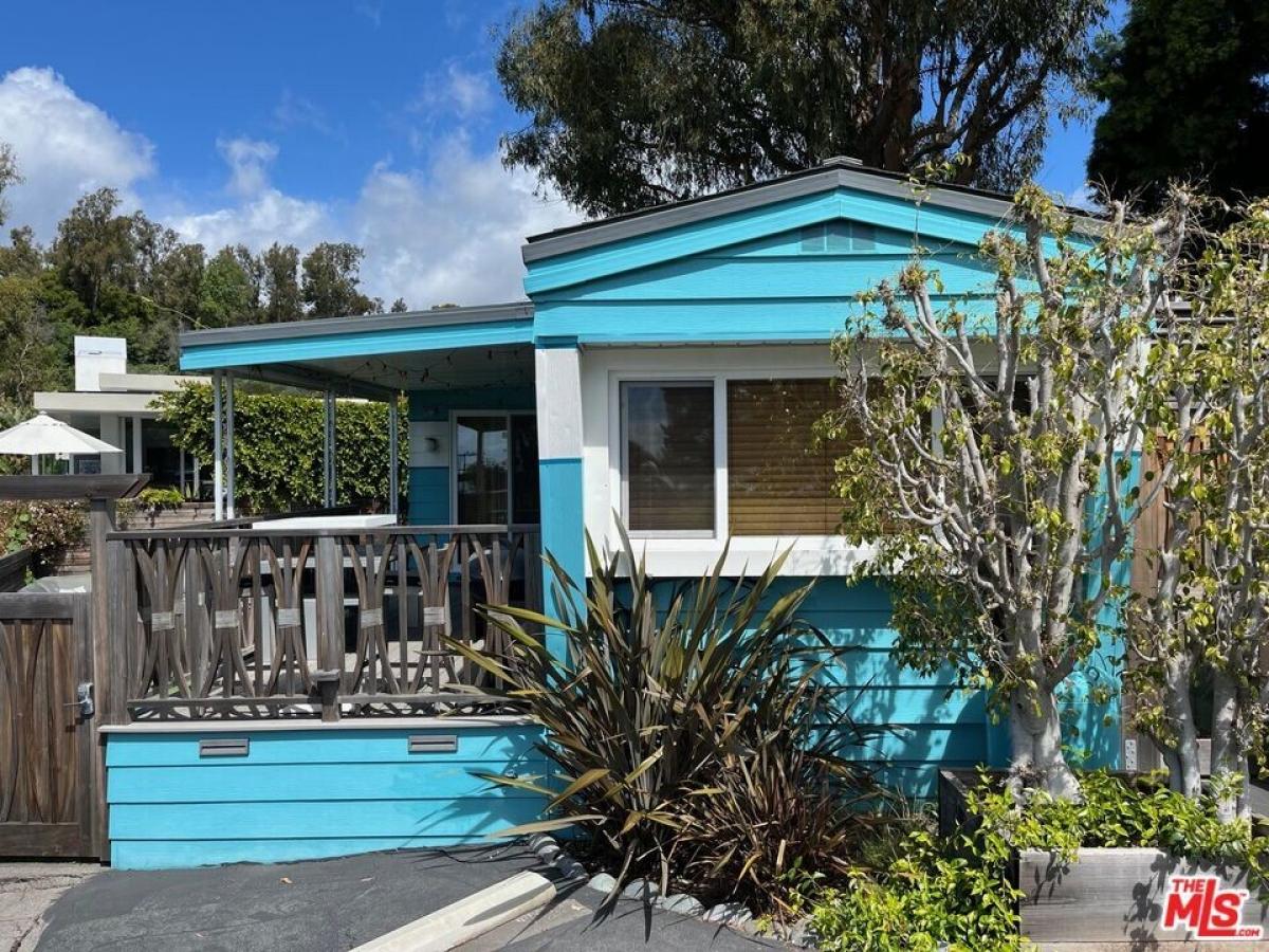 Picture of Home For Sale in Malibu, California, United States