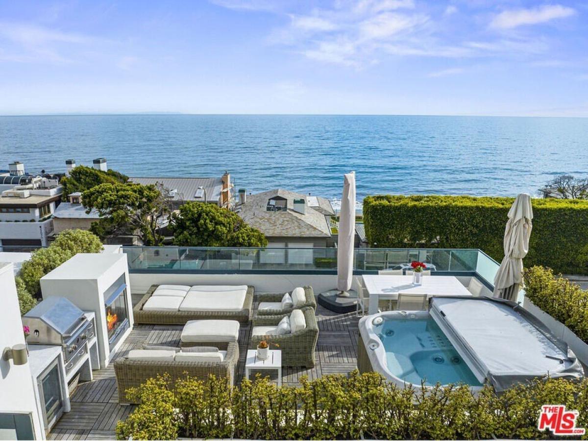 Picture of Home For Sale in Malibu, California, United States