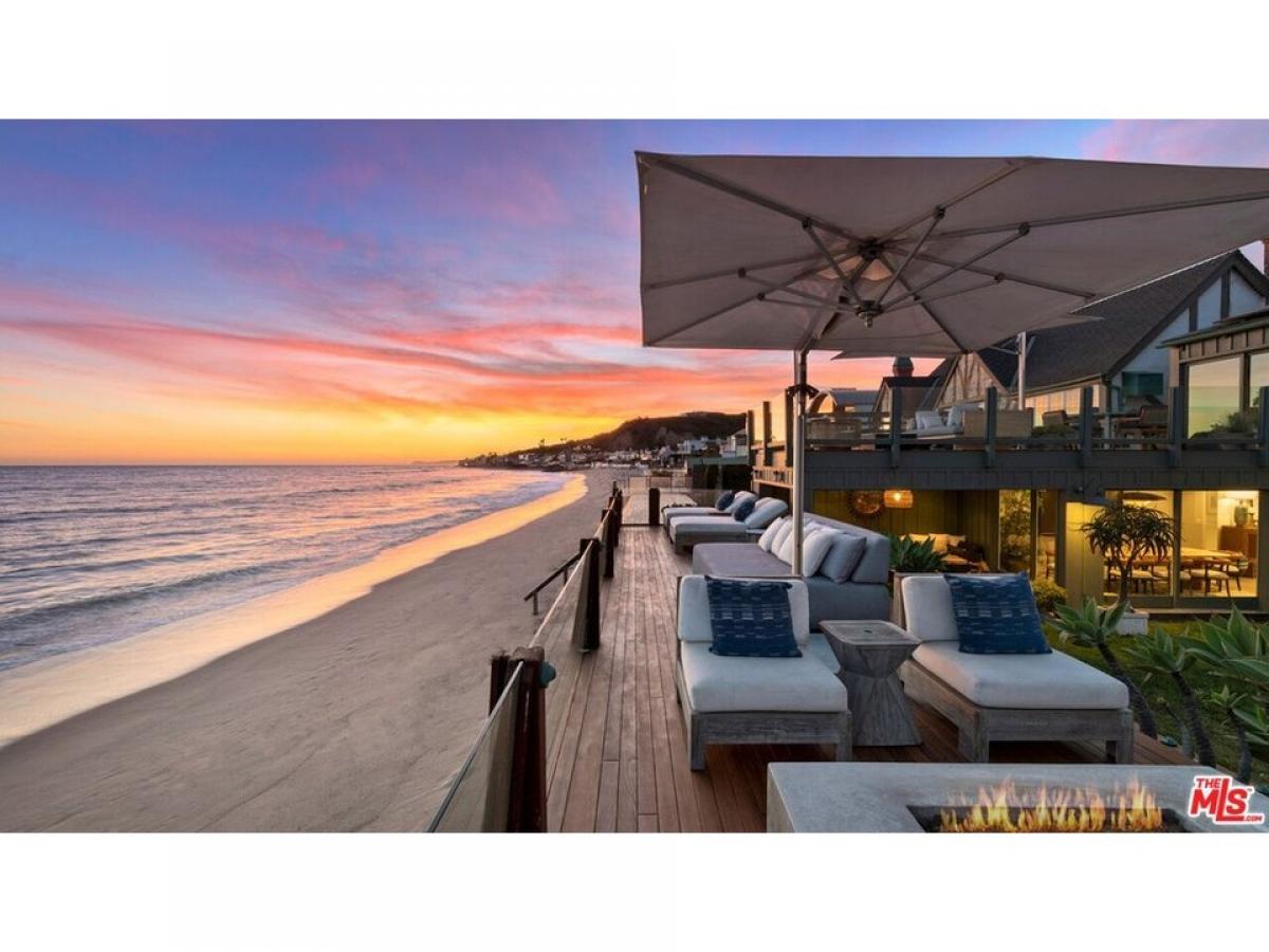 Picture of Home For Sale in Malibu, California, United States