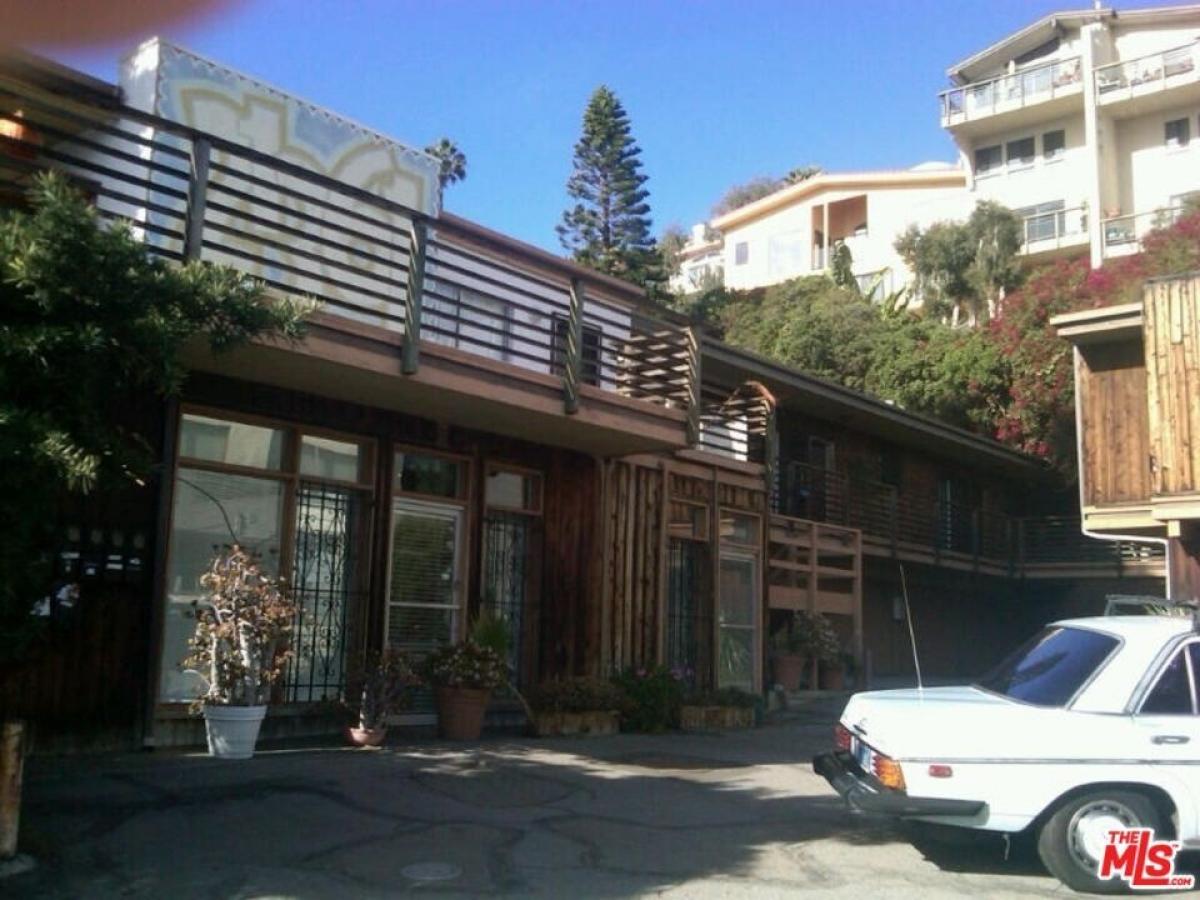 Picture of Home For Sale in Malibu, California, United States