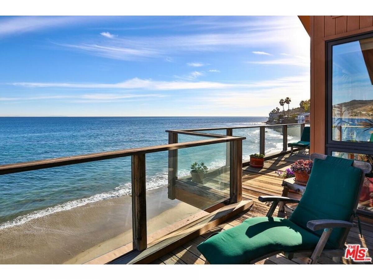 Picture of Home For Sale in Malibu, California, United States