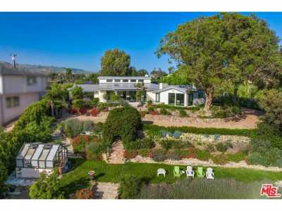 Home For Sale in Malibu, California