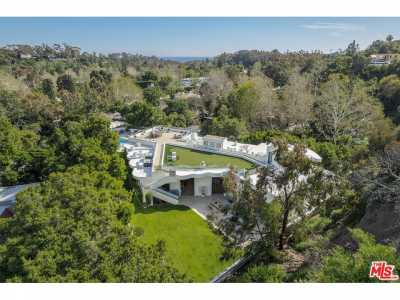 Home For Sale in Pacific Palisades, California