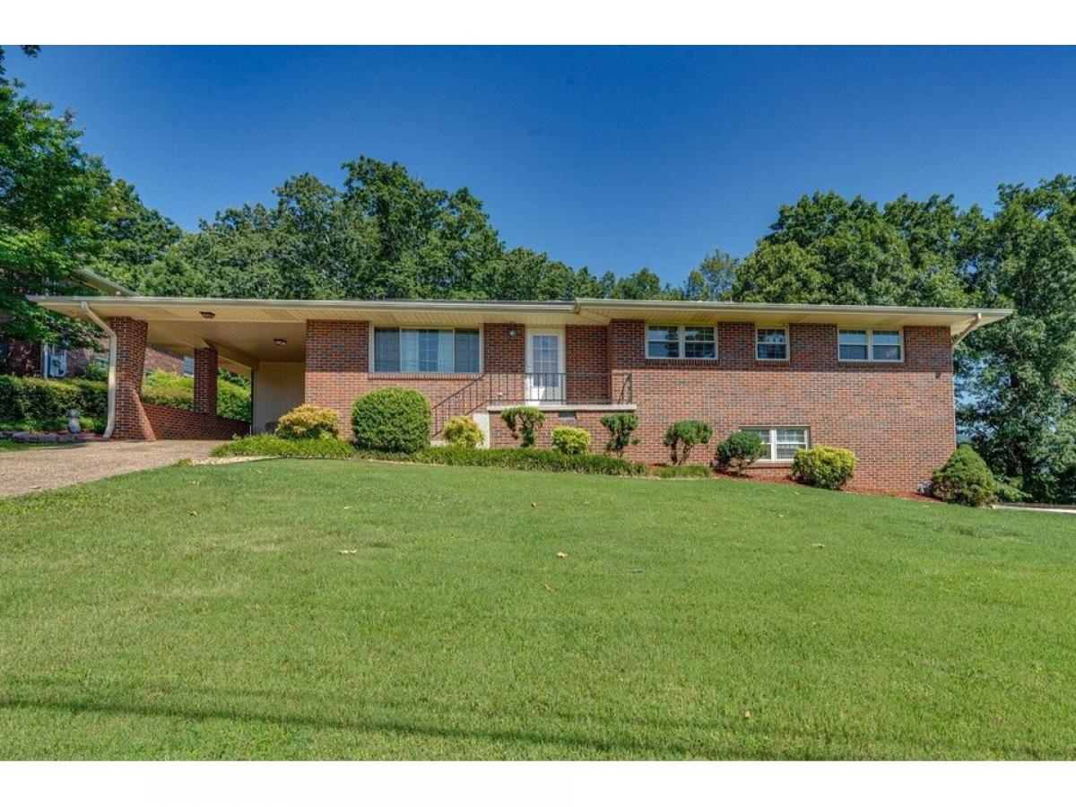 Picture of Home For Sale in Hixson, Tennessee, United States