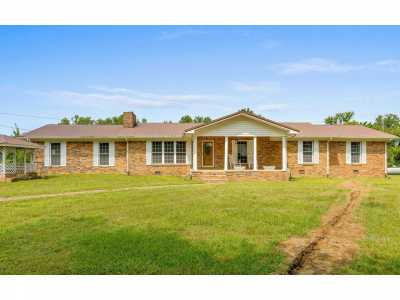 Home For Sale in Ider, Alabama