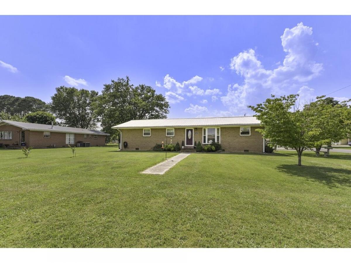 Picture of Home For Sale in Jasper, Tennessee, United States