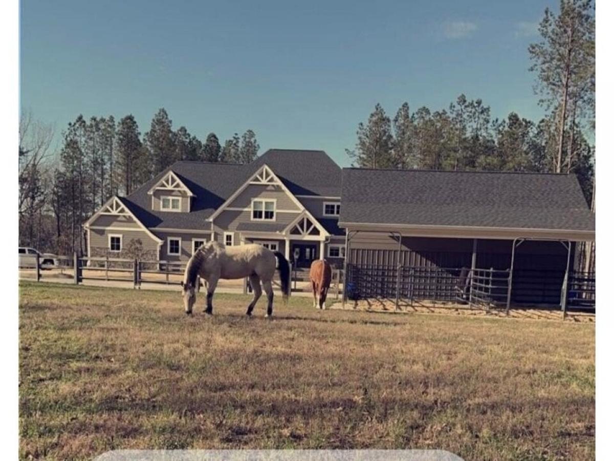 Picture of Home For Sale in Jasper, Tennessee, United States