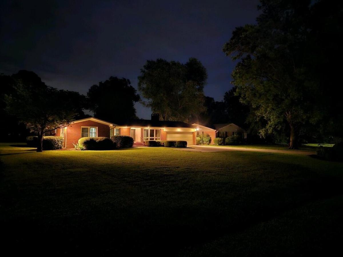 Picture of Home For Sale in Jasper, Tennessee, United States