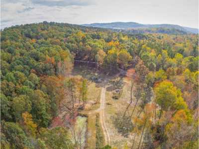 Home For Sale in Apison, Tennessee