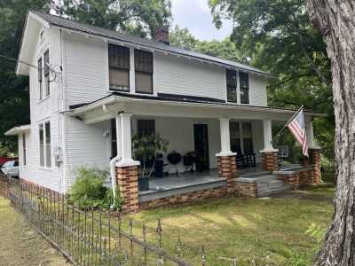 Home For Sale in Chickamauga, Georgia