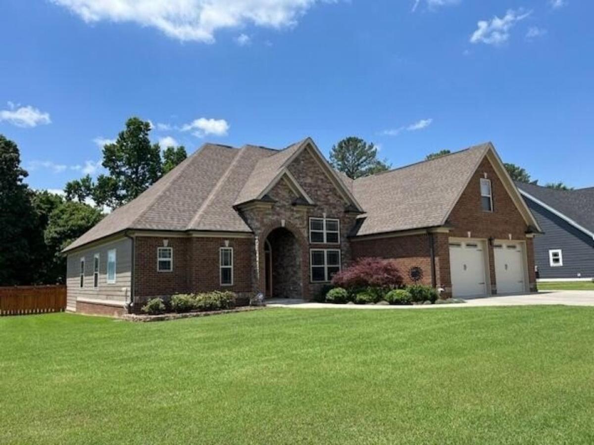 Picture of Home For Sale in Rock Spring, Georgia, United States