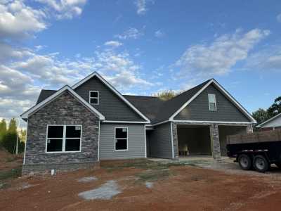 Home For Sale in Mcminnville, Tennessee