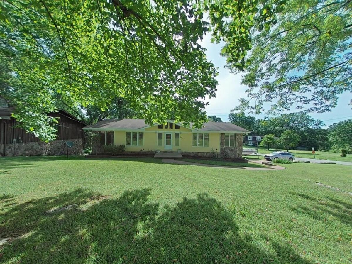 Picture of Home For Sale in Hixson, Tennessee, United States