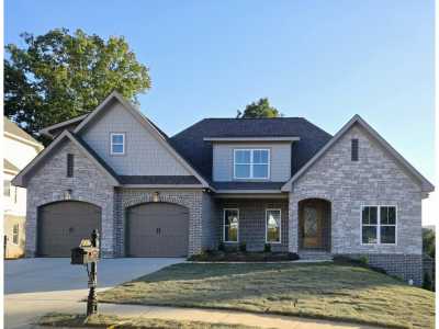 Home For Sale in Apison, Tennessee