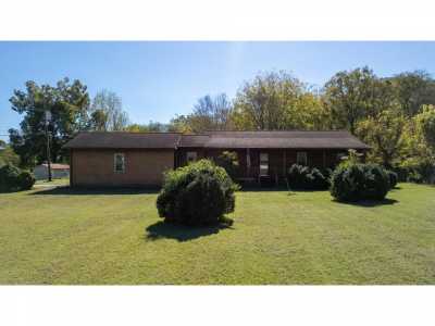 Home For Sale in South Pittsburg, Tennessee