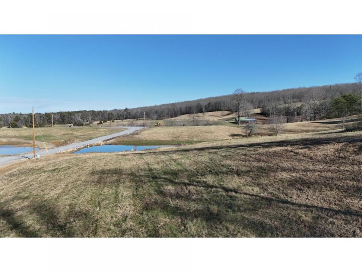 Picture of Residential Land For Sale in Graysville, Tennessee, United States