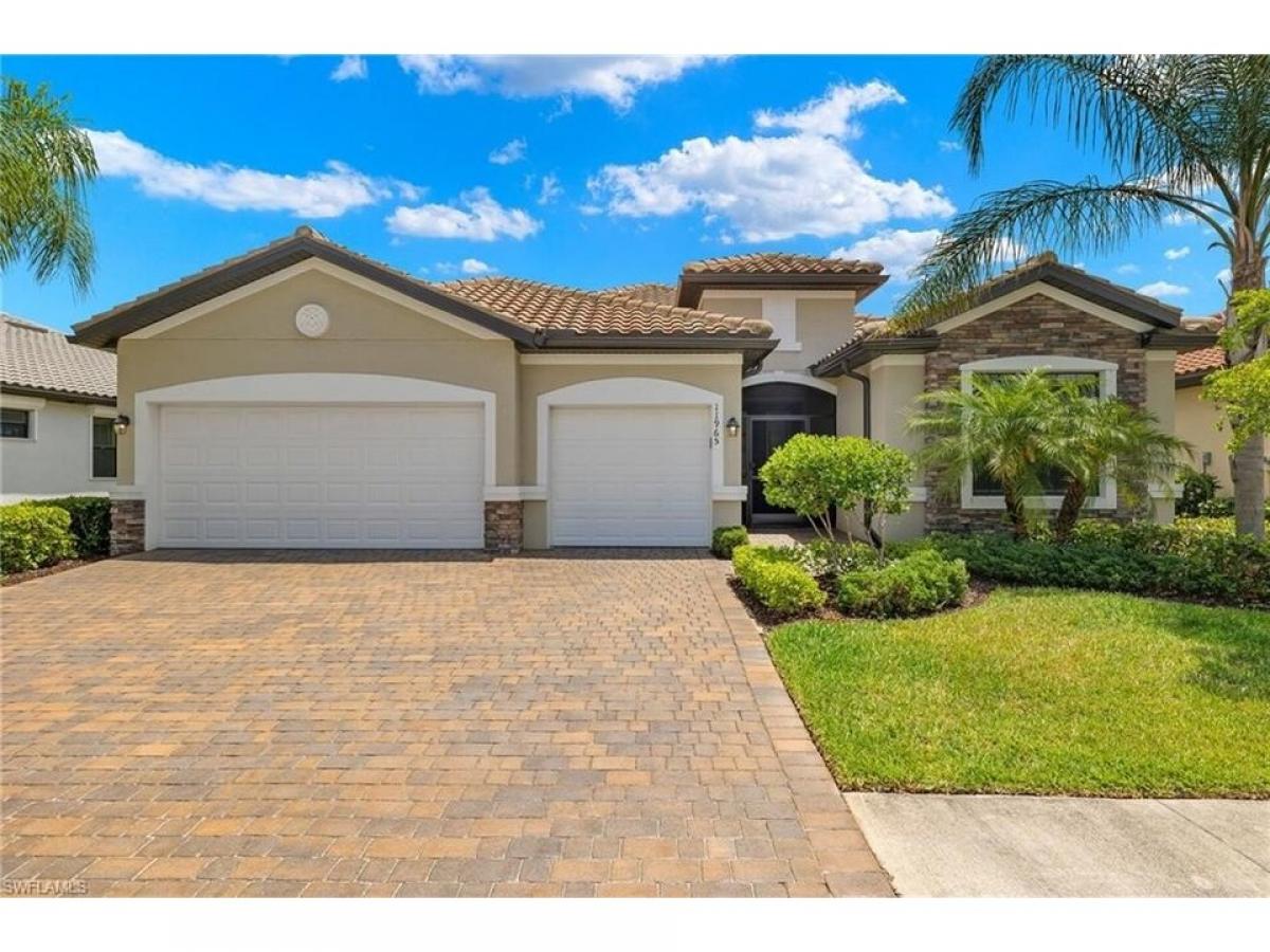 Picture of Home For Sale in Fort Myers, Florida, United States