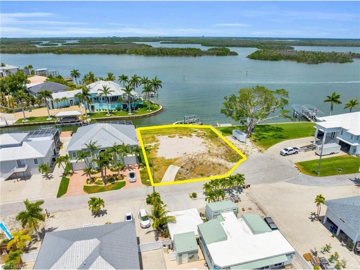 Picture of Residential Land For Sale in Fort Myers Beach, Florida, United States