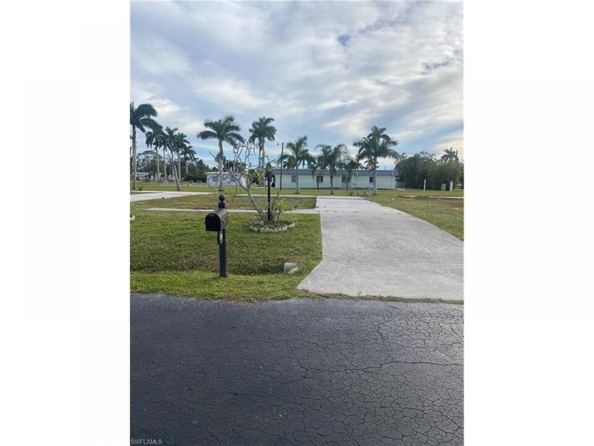 Picture of Residential Land For Sale in Fort Myers, Florida, United States