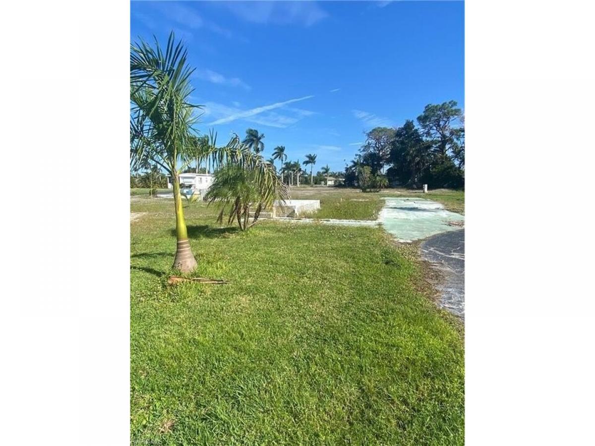 Picture of Residential Land For Sale in Fort Myers, Florida, United States