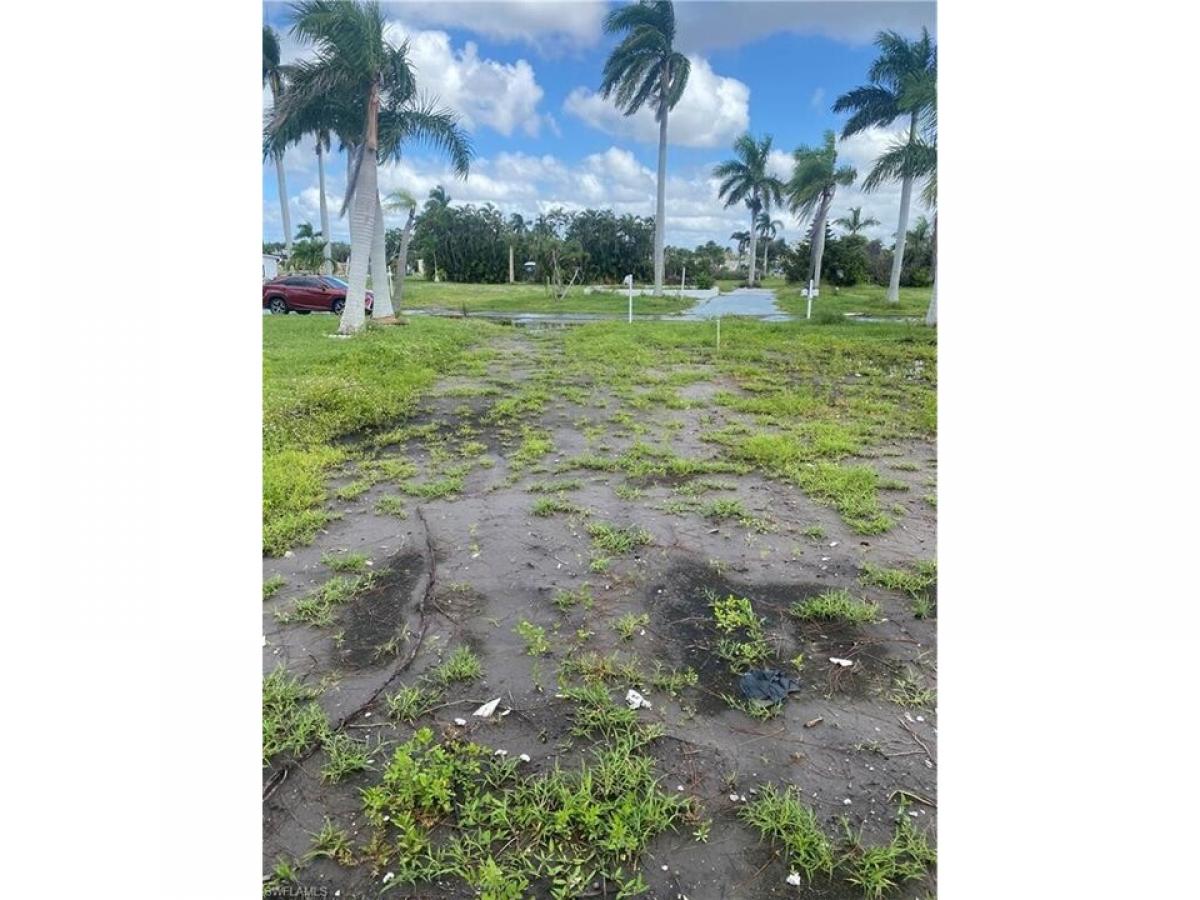 Picture of Residential Land For Sale in Fort Myers, Florida, United States