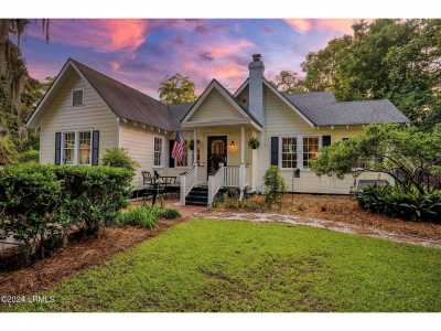 Home For Sale in Beaufort, South Carolina