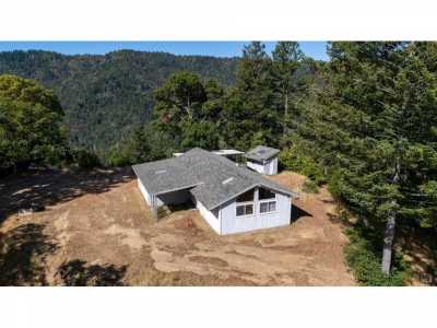 Home For Sale in Healdsburg, California