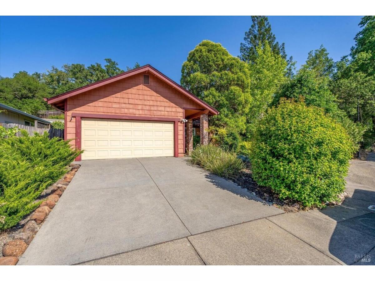 Picture of Home For Sale in Healdsburg, California, United States