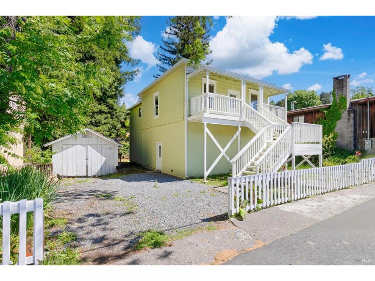 Picture of Home For Sale in Guerneville, California, United States