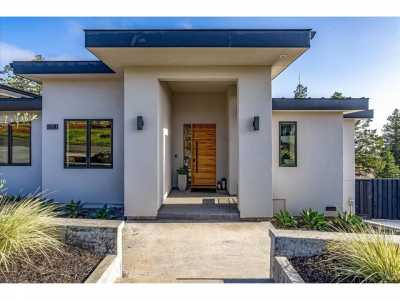 Home For Sale in Santa Rosa, California